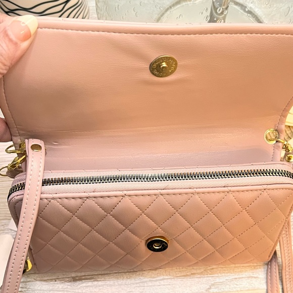 Crossbody Quilted Pale Pink Wallet - Picture 4 of 7